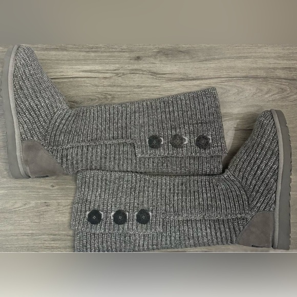 UGG Shoes - UGG Classic Cardy Knit Boot 5819 Women’s Boots Size 10 Gray Tall Sweater Boot
